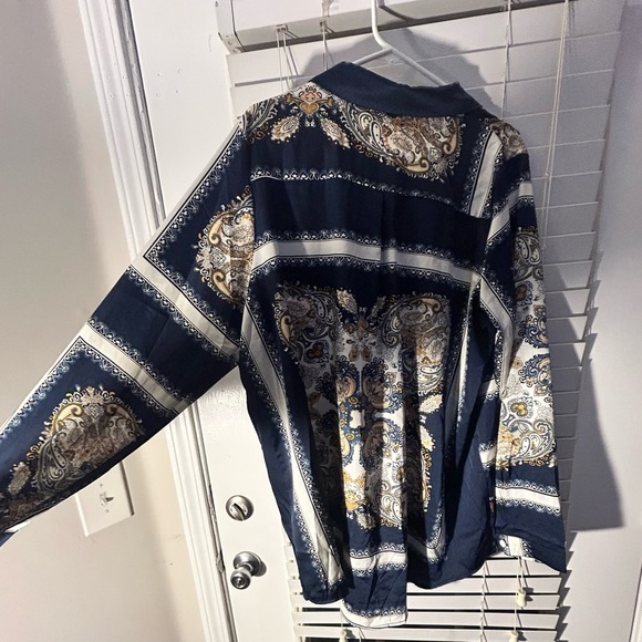 Fashion Nova NWOT Posh And Deluxe Satin Paisley Shirt | Blue/combo | Size 2XL - Picture 10 of 15